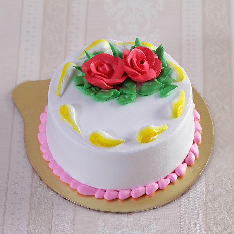 Fresh Cream Vanilla  Cake